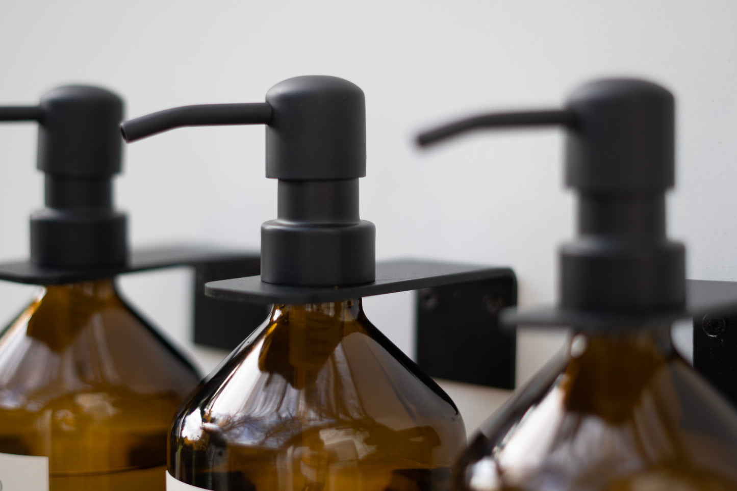 SOFIJA - 3er Set Halterung und Seifenspender